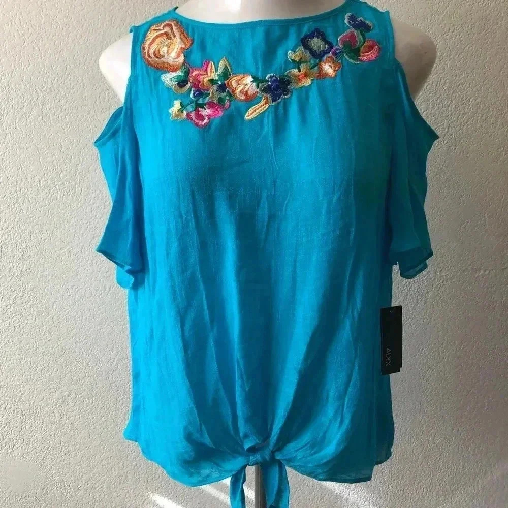 🆕Alyx Floral Embroidered Short Sleeve Top🆕